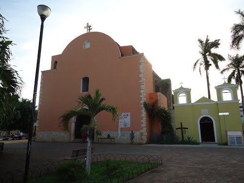 Horarios de misa de La Parroquia Santa Cruz  en Felipe Carrillo Puerto